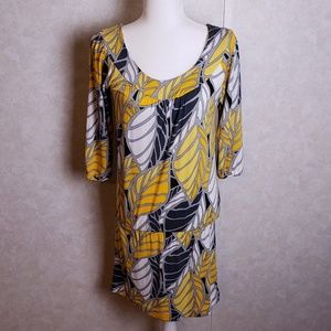 BCBG Max Azria Small 3/4 Sleeve Leaf Dress